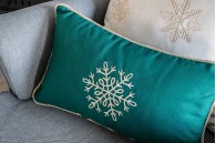 Beżowa poduszka zimowa Snowflake VIII 45x45 cm