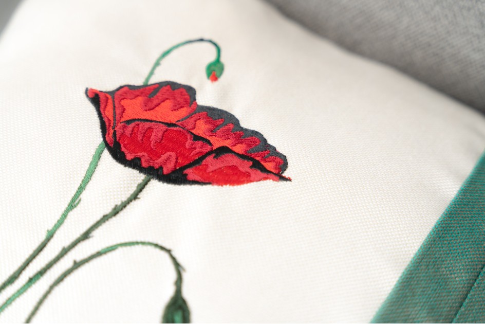 Poduszka dekoracyjna Mak Szmaragd 45 x 45 cm