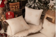 Welurowa złota poduszka zimowa Snowflake VI 45x45cm